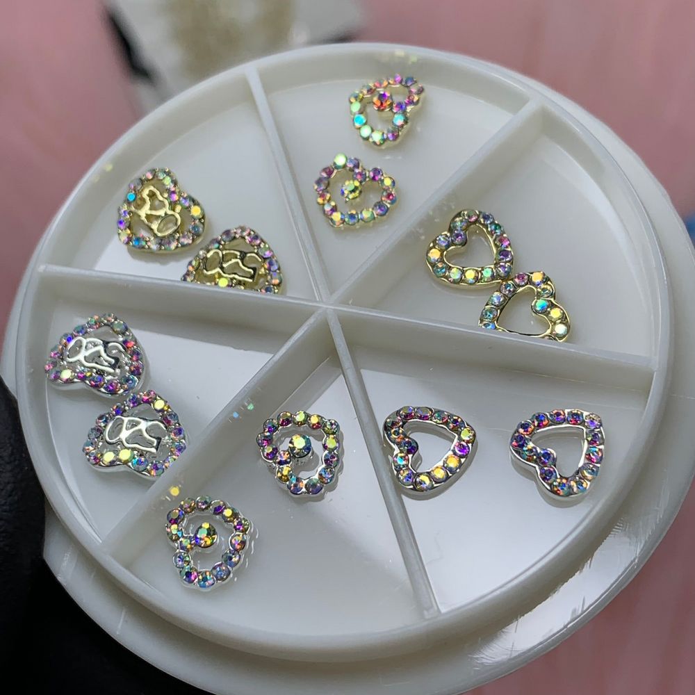 gold heart nail charms set - 2